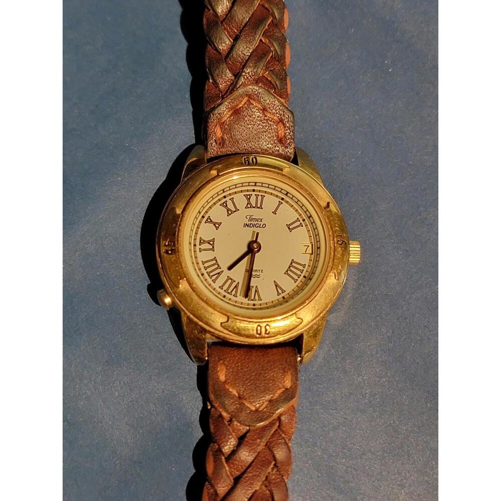 Timex Indiglo Ladies Watch With Date Gold Tone Round Case Needs Battery Vintage